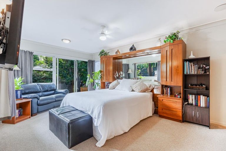 Photo of property in 834 West Coast Road, Waiatarua, Auckland, 0604