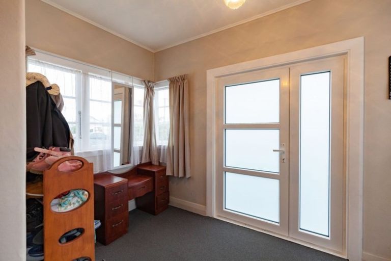 Photo of property in 64 Selwyn Street, Somerfield, Christchurch, 8024