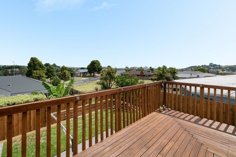 Photo of property in 61 Oteki Park Drive, Welcome Bay, Tauranga, 3112