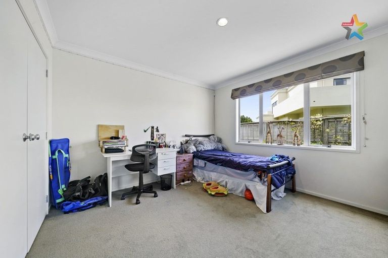 Photo of property in 41 Arahiwi Grove, Tirohanga, Lower Hutt, 5010