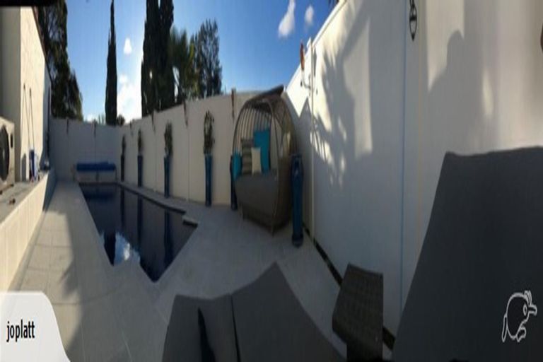 Photo of property in 31 Squirrel Lane, Browns Bay, Auckland, 0630