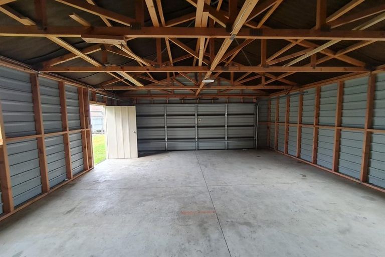 Photo of property in 40 Burwood Road, Burwood, Christchurch, 8083