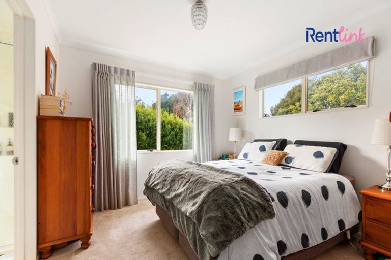 Photo of property in 18 Lysaght Place, Welcome Bay, Tauranga, 3112
