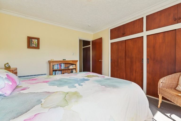 Photo of property in 6 Ostend Place, Avonhead, Christchurch, 8042