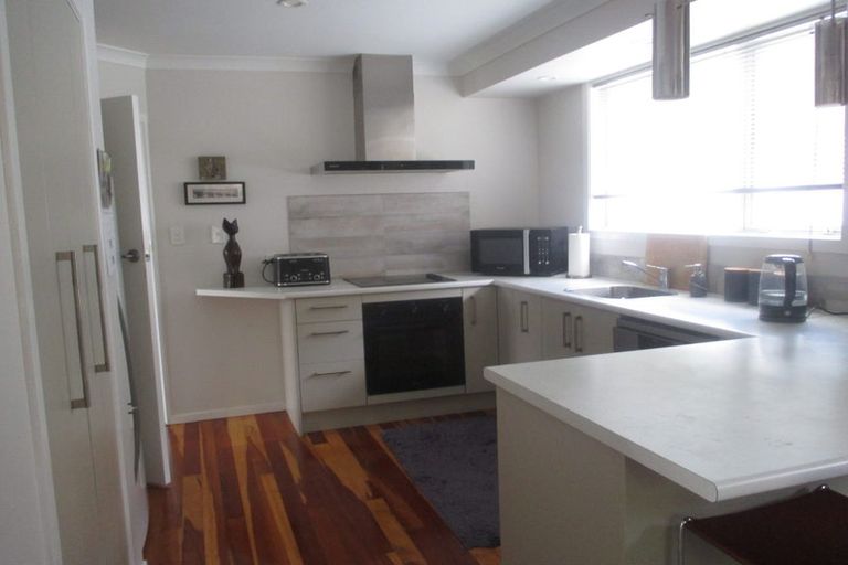 Photo of property in 30 Manor Drive, Stokes Valley, Lower Hutt, 5019