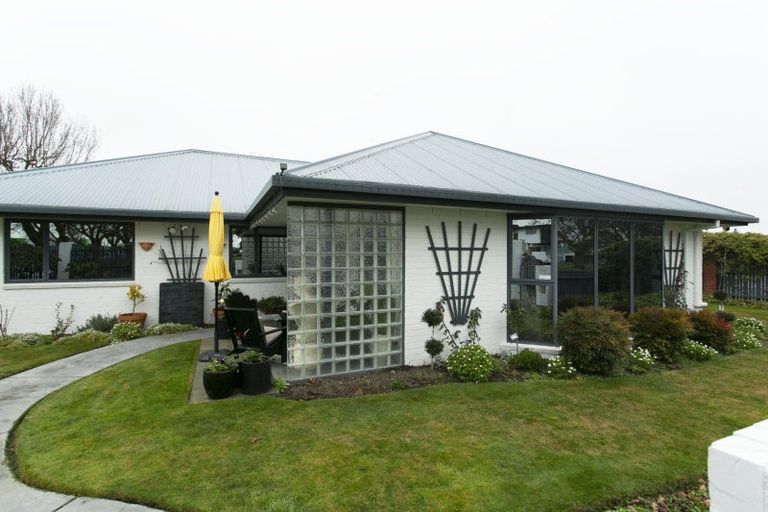 Photo of property in 21 Mona Square, Ashburton, 7700