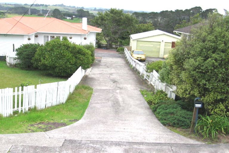 Photo of property in 444a Don Buck Road, Massey, Auckland, 0614