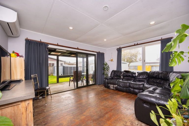 Photo of property in 44 Cambridge Street, Milson, Palmerston North, 4414