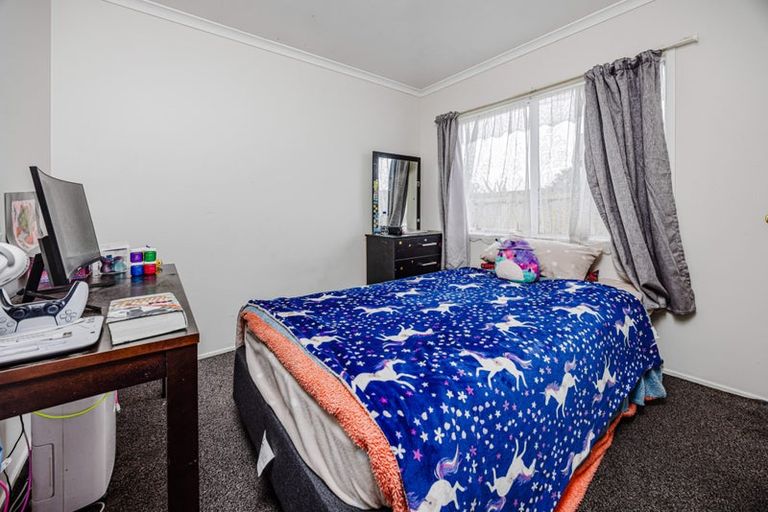Photo of property in 1/20 Solveig Place, Randwick Park, Auckland, 2105