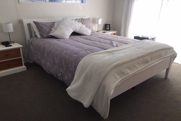 Photo of property in 23 Woodend Road, Woodend, 7610