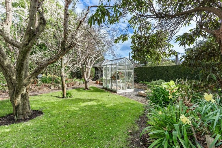 Photo of property in 11 Howard Street, Macandrew Bay, Dunedin, 9014