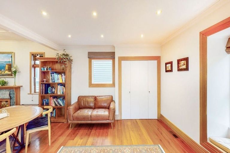 Photo of property in 74 Glenmore Street, Northland, Wellington, 6012