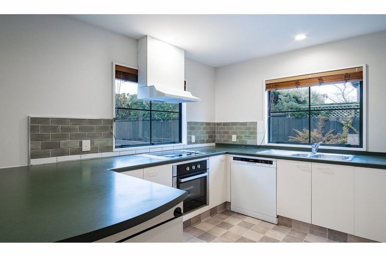 Photo of property in 2/32 Brockworth Place, Riccarton, Christchurch, 8011