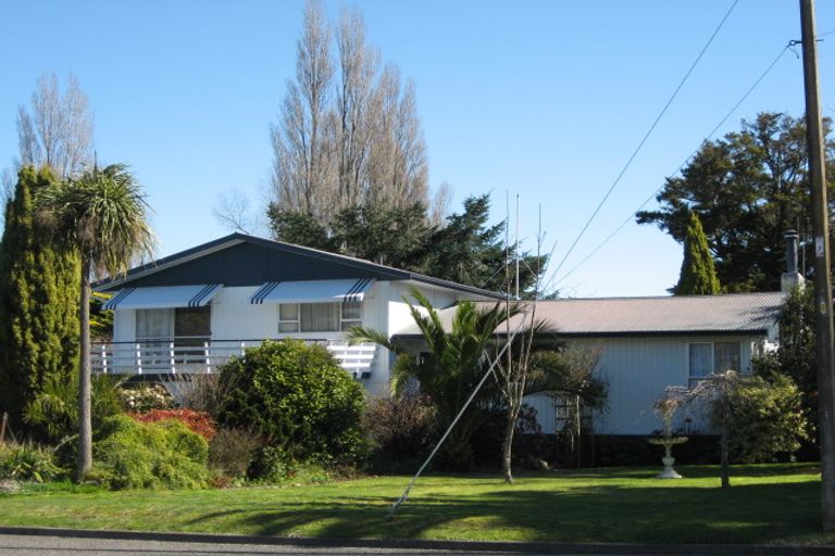 Photo of property in 21 Melville Street, Waipawa, 4210