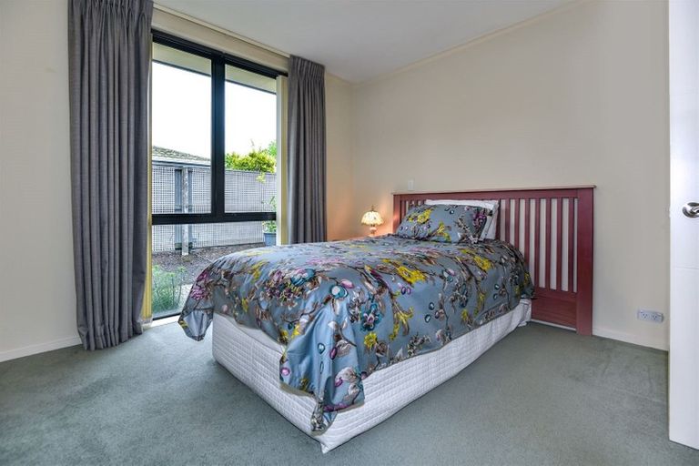Photo of property in 51 Kirkwood Avenue, Upper Riccarton, Christchurch, 8041