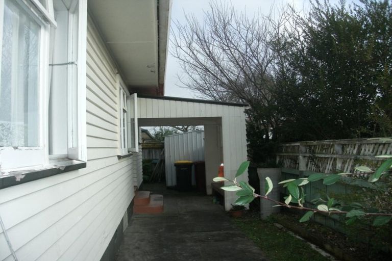 Photo of property in 27 Carlisle Street, Levin, 5510