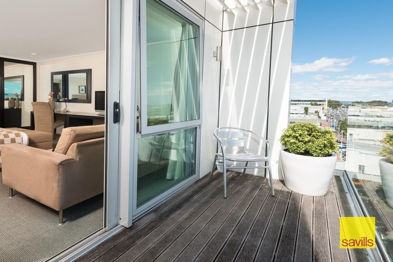 Photo of property in 12/72e Devonport Road, Tauranga, 3110