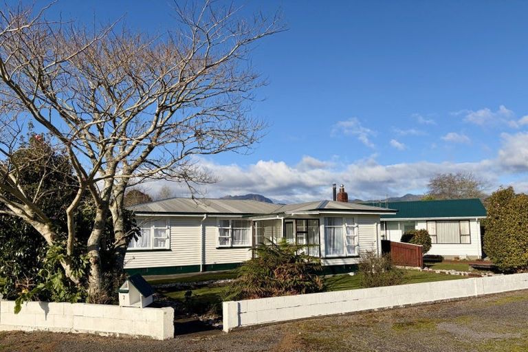 Photo of property in 7 Eastons Road, Westport, 7825