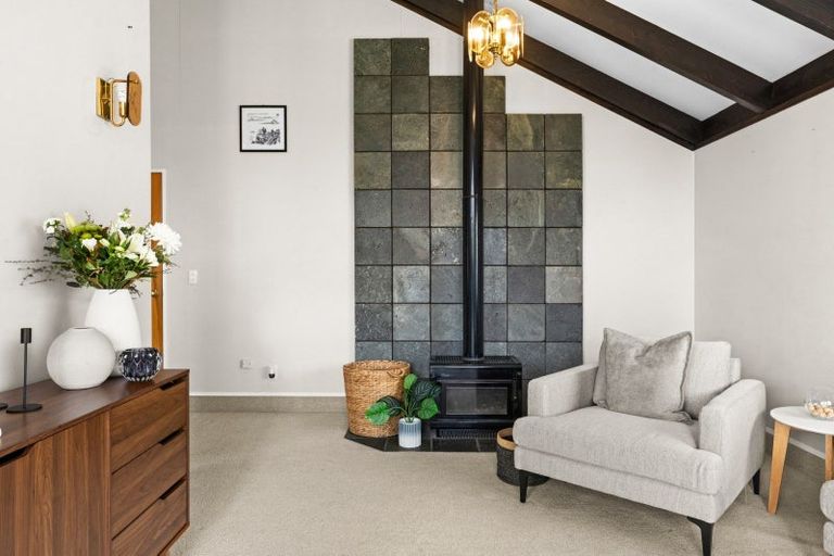 Photo of property in 11 Kotuku Place, Taradale, Napier, 4112