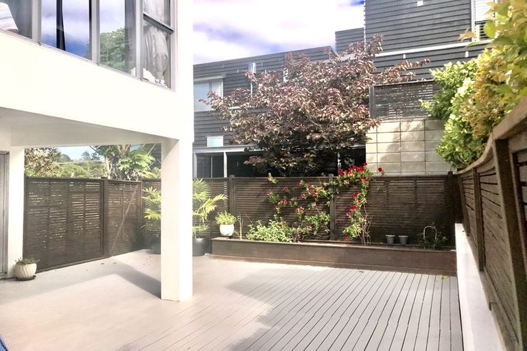 Photo of property in 119 Beach Road, Castor Bay, Auckland, 0620