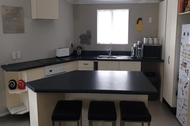 Photo of property in 1b Elphinstone Avenue, Strathmore Park, Wellington, 6022