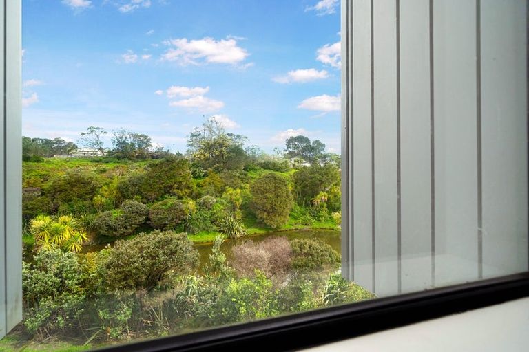 Photo of property in 132e Tiriwa Drive, Massey, Auckland, 0614