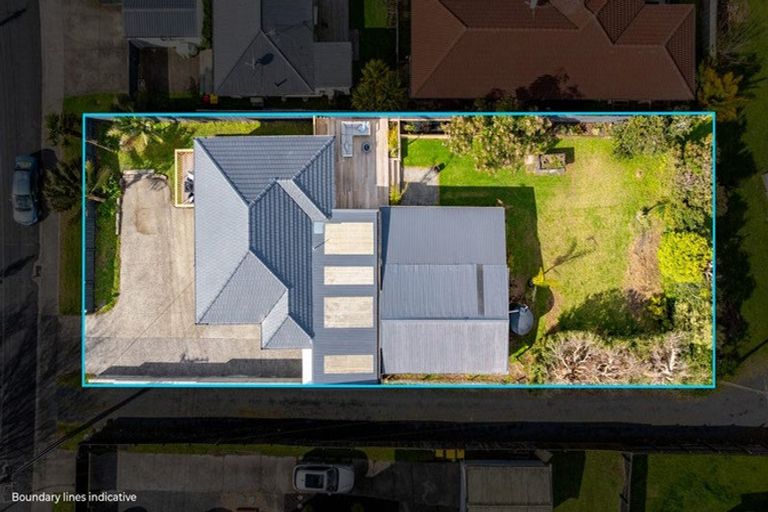 Photo of property in 9 Grainger Road, Te Atatu South, Auckland, 0610