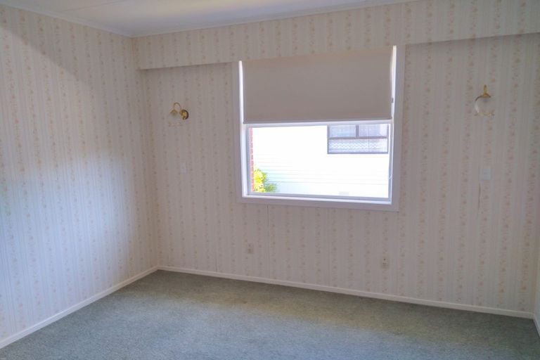 Photo of property in 9 Riversdale Drive, Merrilands, New Plymouth, 4312