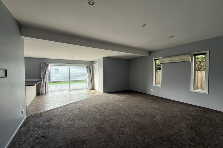 Photo of property in 43 Wyon Street, Linwood, Christchurch, 8062