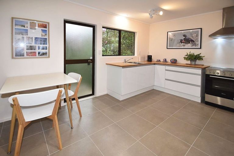 Photo of property in 134 Woodlands Park Road, Titirangi, Auckland, 0604