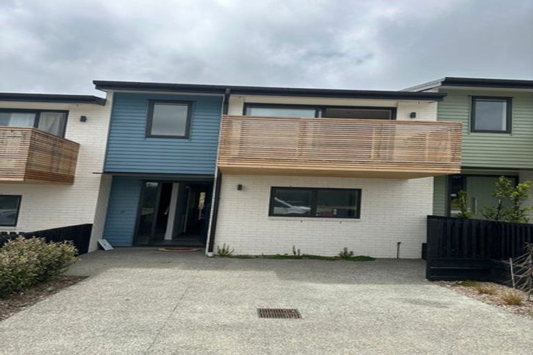 Photo of property in 39 Oakum Road, Whitby, Porirua, 5024