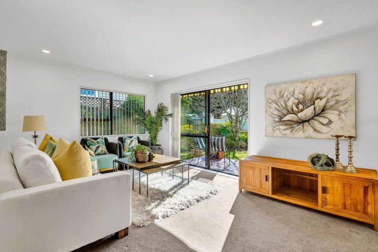 Photo of property in 1a Kowhatu Road, One Tree Hill, Auckland, 1061