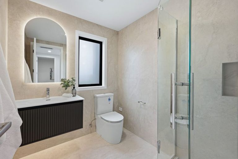 Photo of property in 23b Sorrel Crescent, Bucklands Beach, Auckland, 2012