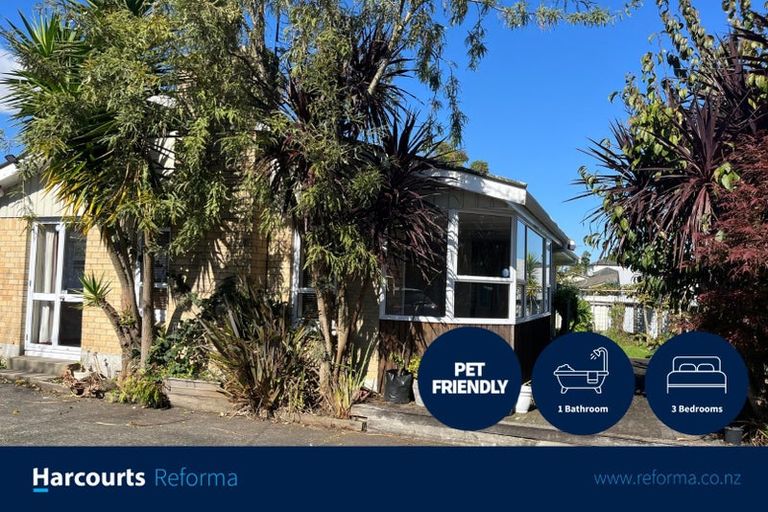 Photo of property in 1/4 Campbell Place, Papakura, 2110