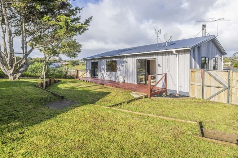 Photo of property in 60 Hamilton Drive, Waiuku, 2123