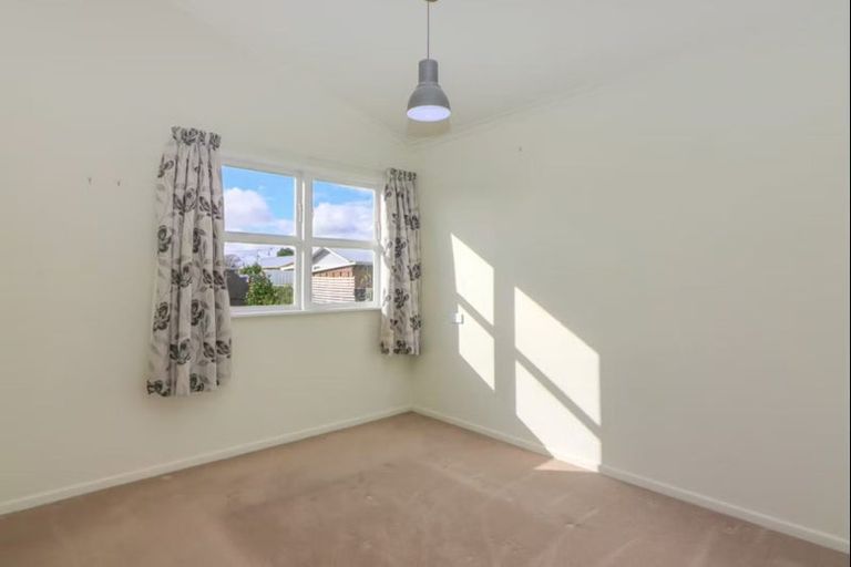 Photo of property in 3 Beechwood Avenue, Levin, 5510