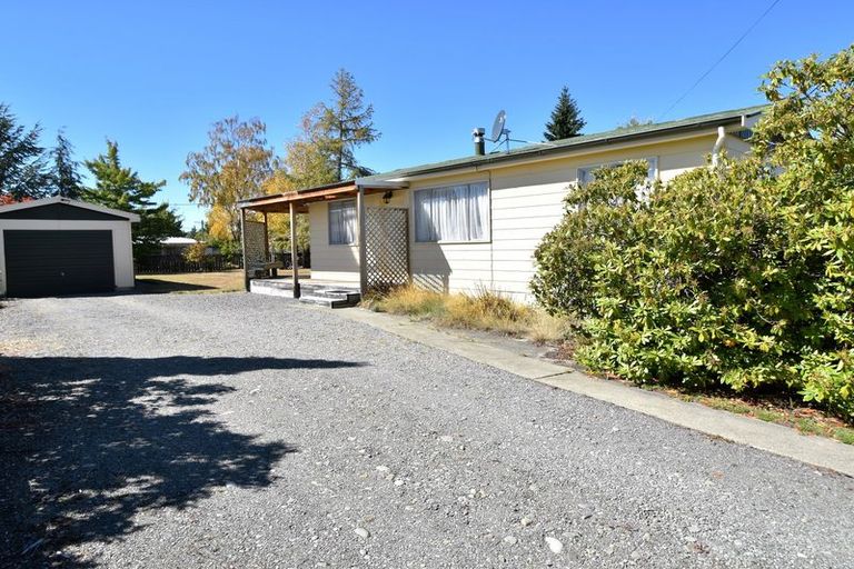 Photo of property in 11 Ruataniwha Road, Twizel, 7901