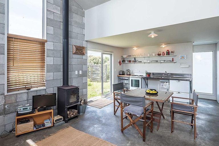 Photo of property in 44 Rodney Avenue, Te Horo Beach, Otaki, 5581