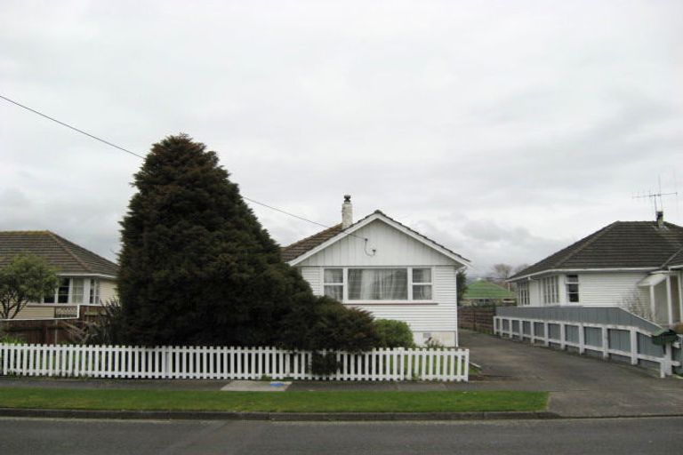 Photo of property in 6 Rugby Street, Levin, 5510