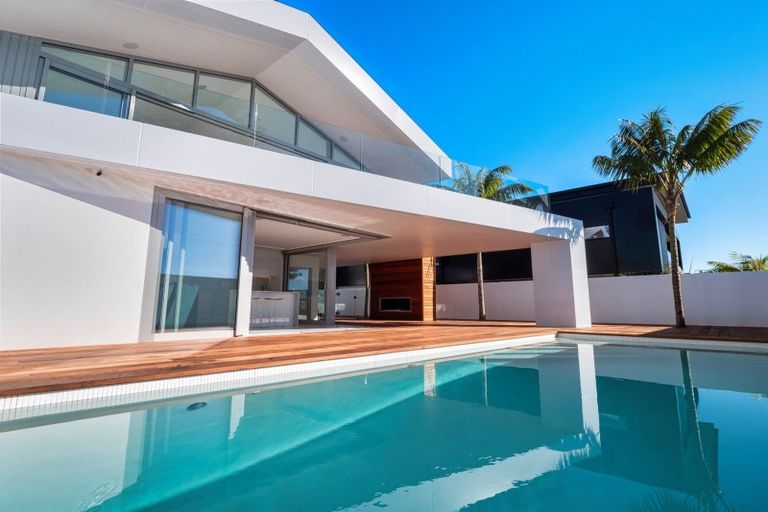 Photo of property in 88 Marine Parade, Mount Maunganui, 3116