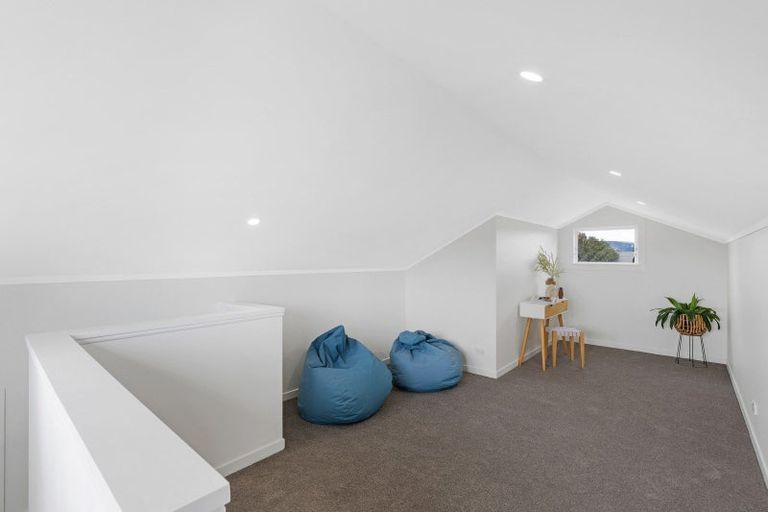 Photo of property in 11 Rosalie Terrace, Kelvin Grove, Palmerston North, 4414