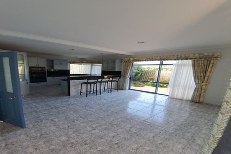 Photo of property in 33a Youngs Road, Papakura, 2110