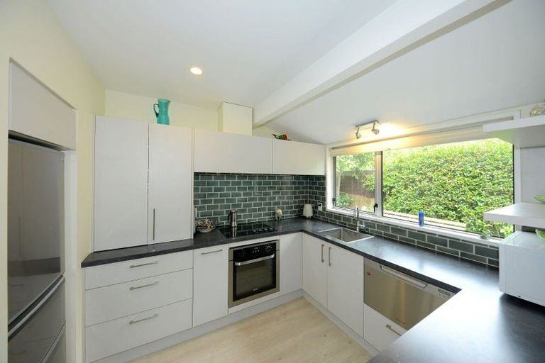 Photo of property in 2/74 Innes Road, St Albans, Christchurch, 8052