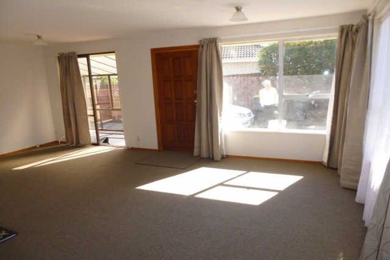 Photo of property in 2/132 Hay Street, Bromley, Christchurch, 8062