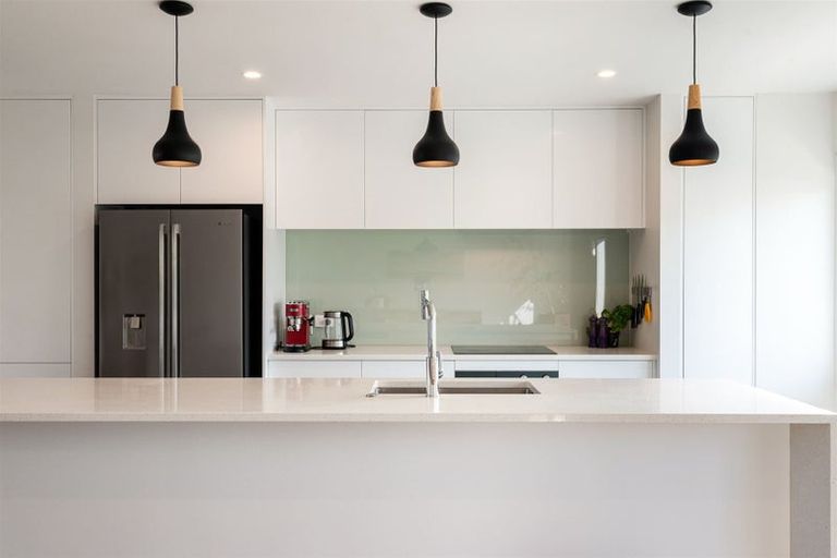 Photo of property in 14b Corrella Road, Belmont, Auckland, 0622