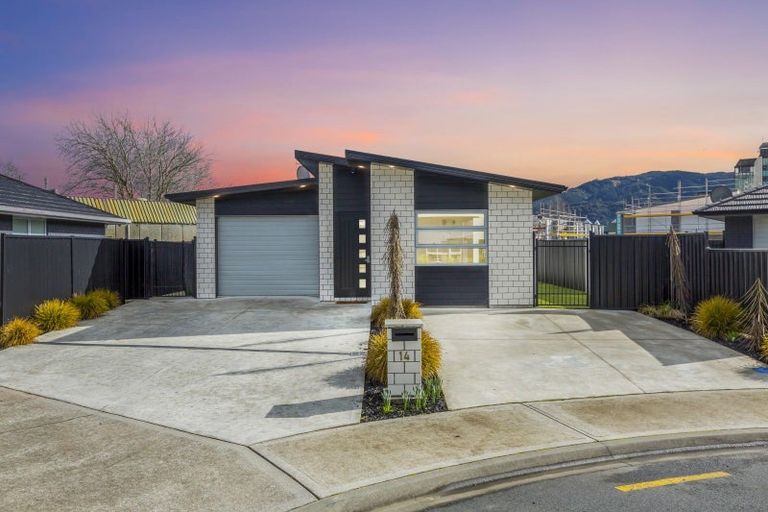 Photo of property in 14 Passchendaele Grove, Trentham, Upper Hutt, 5018