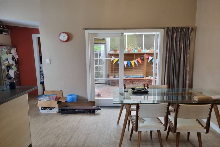 Photo of property in 91 Farnham Street, Mornington, Wellington, 6021