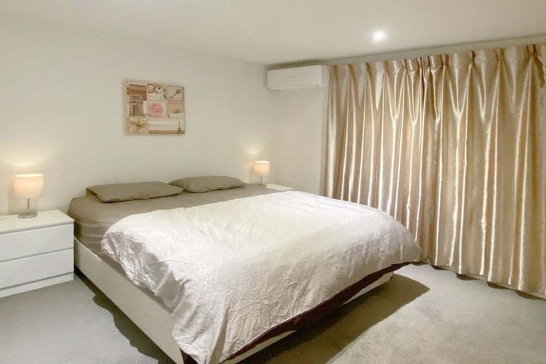 Photo of property in 8 Otonga Heights, Maungaraki, Lower Hutt, 5010