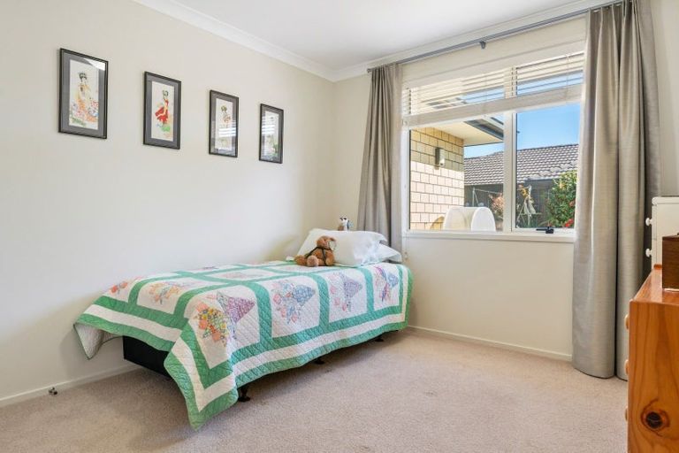 Photo of property in 143 Oriental Parade, Papamoa Beach, Papamoa, 3118