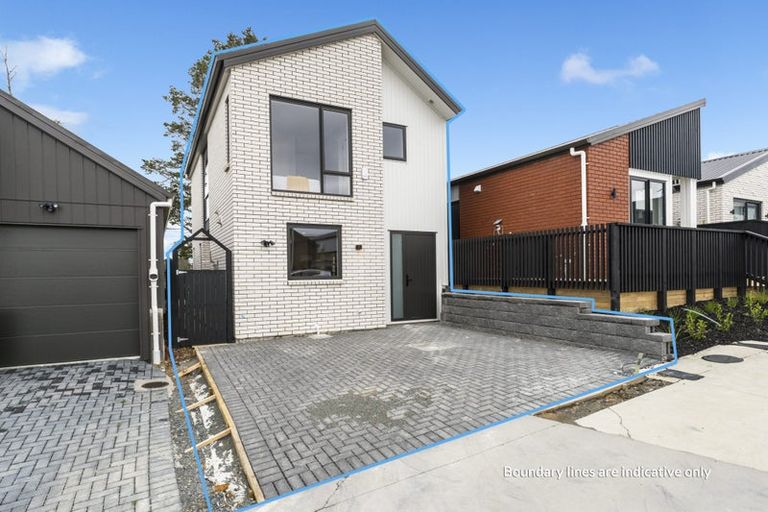 Photo of property in 35 Puhikawa Street, Massey, 0614
